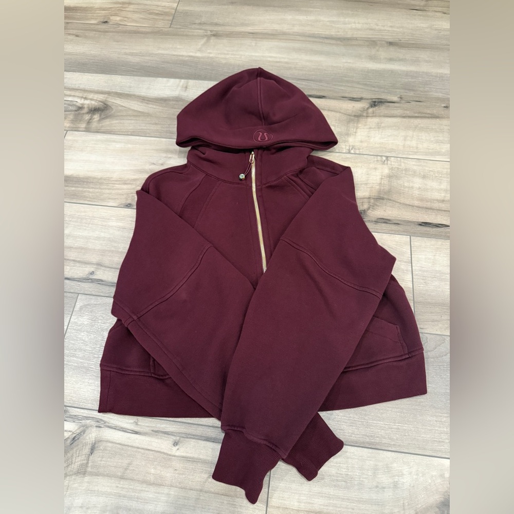 Lululemon 1/2 zip scuba